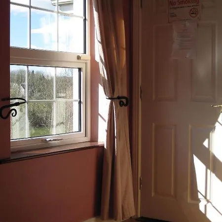 Bed & Breakfast Ashbrook House 3*