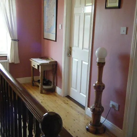Ashbrook House Bed & Breakfast 3*